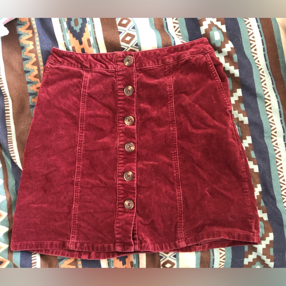 Burgundy corduroy mini skirt. Size 2